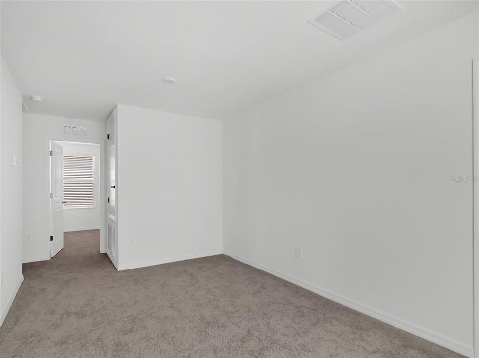 En Renta: $2,449 (4 camas, 2 baños, 1870 Pies cuadrados)