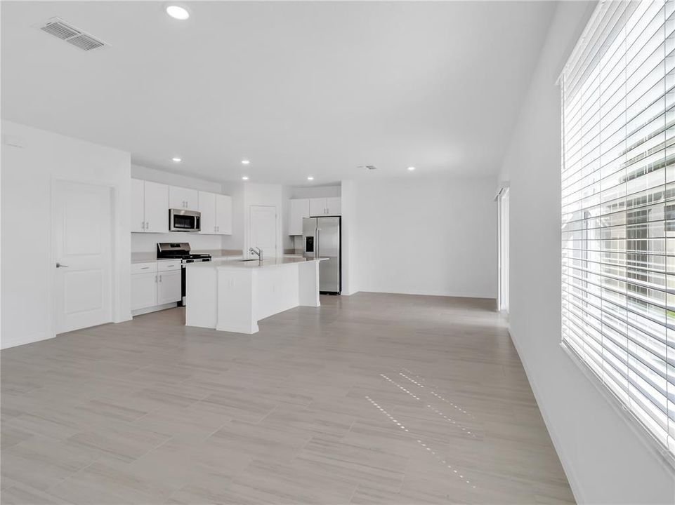 En Renta: $2,449 (4 camas, 2 baños, 1870 Pies cuadrados)