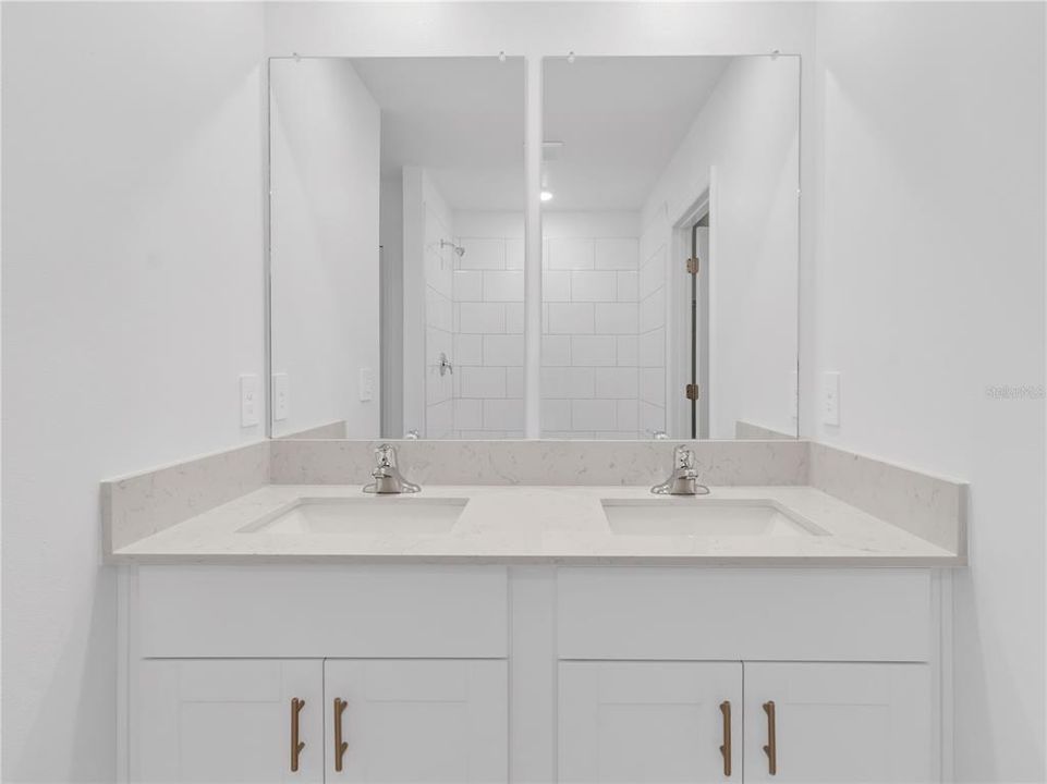 En Renta: $2,449 (4 camas, 2 baños, 1870 Pies cuadrados)