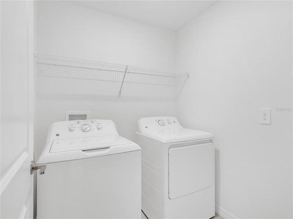 En Renta: $2,449 (4 camas, 2 baños, 1870 Pies cuadrados)