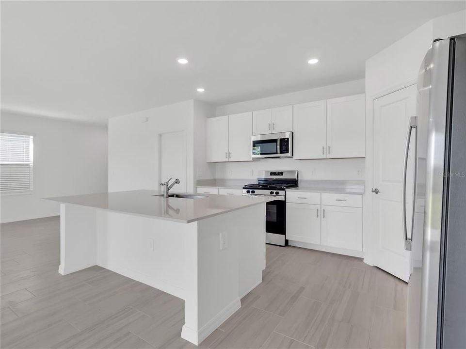 En Renta: $2,449 (4 camas, 2 baños, 1870 Pies cuadrados)