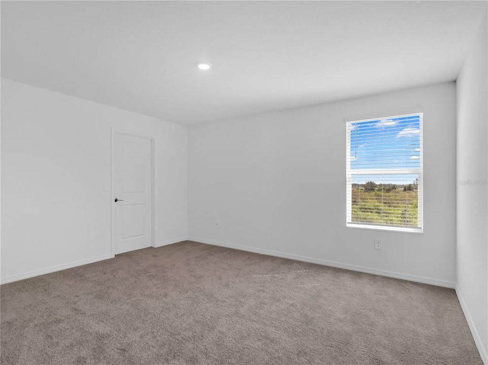 En Renta: $2,449 (4 camas, 2 baños, 1870 Pies cuadrados)