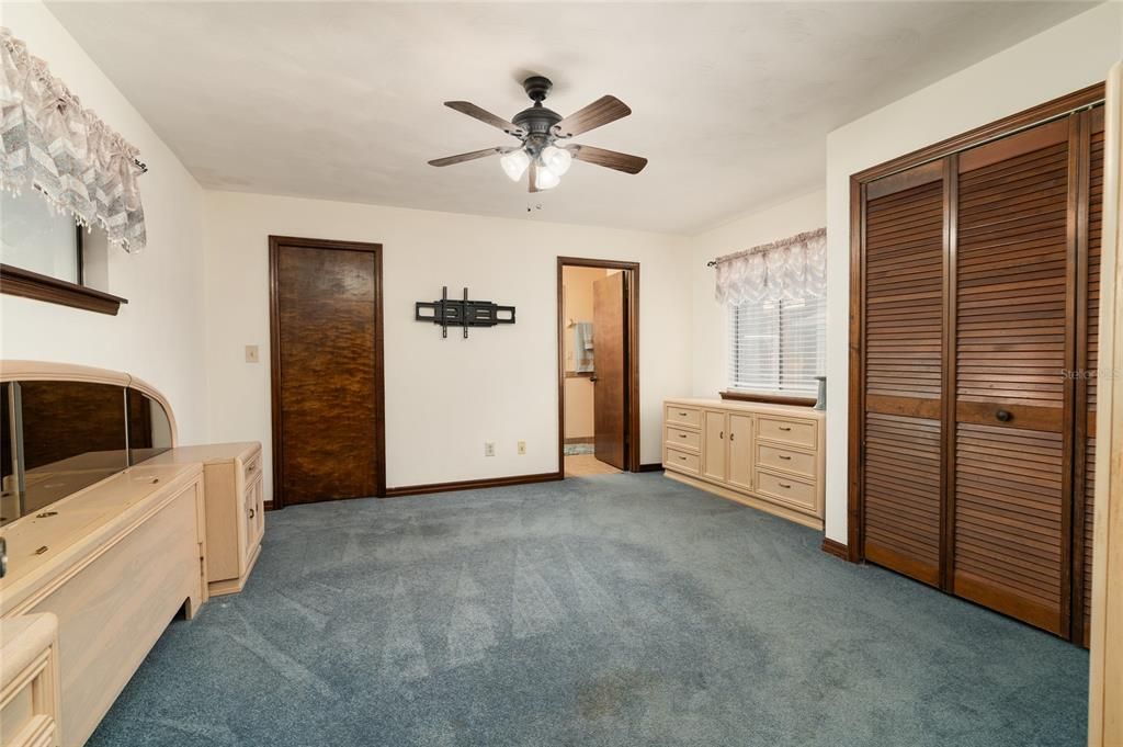 Active With Contract: $649,000 (4 beds, 2 baths, 2331 Square Feet)