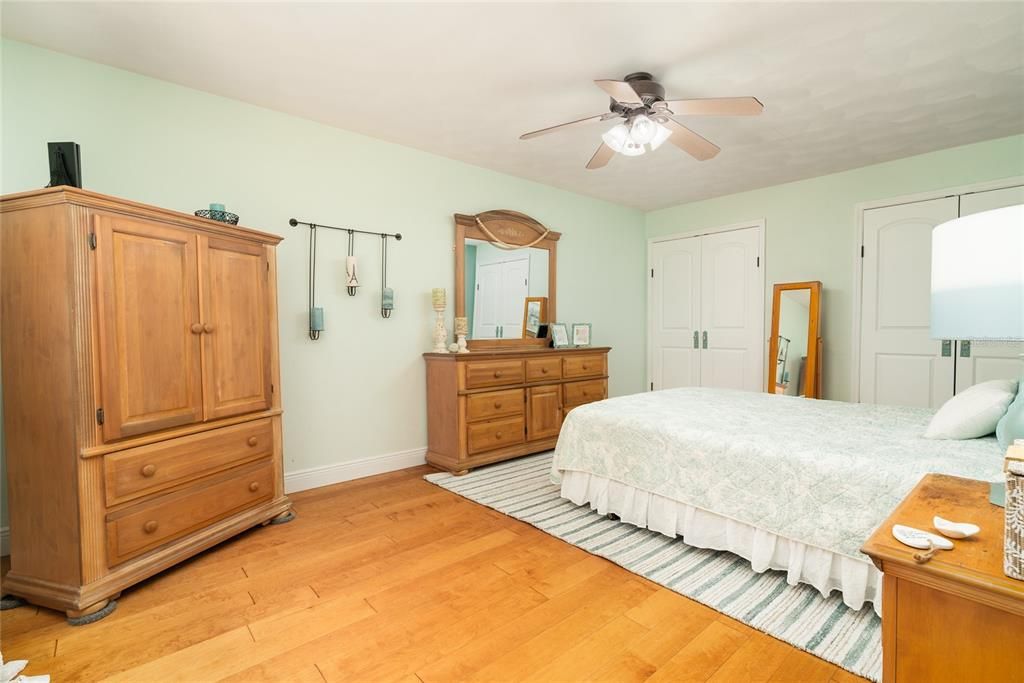 Active With Contract: $649,000 (4 beds, 2 baths, 2331 Square Feet)