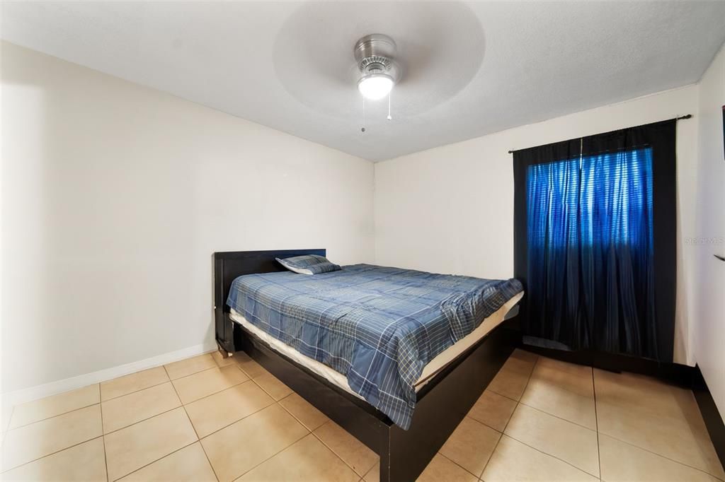 For Sale: $129,990 (2 beds, 2 baths, 895 Square Feet)