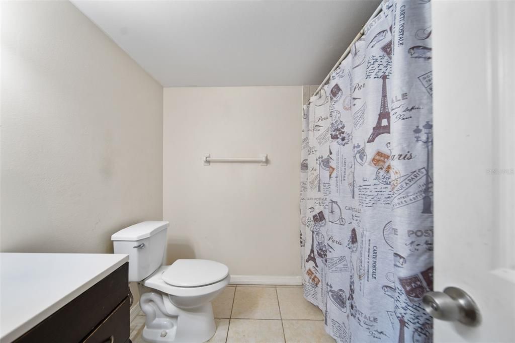 For Sale: $129,990 (2 beds, 2 baths, 895 Square Feet)