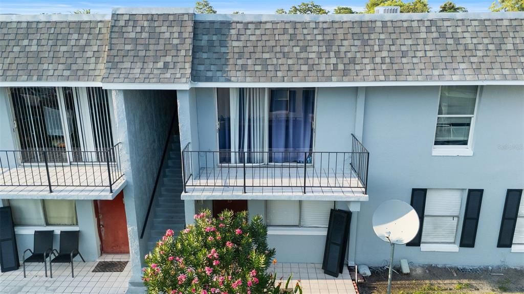 For Sale: $129,990 (2 beds, 2 baths, 895 Square Feet)