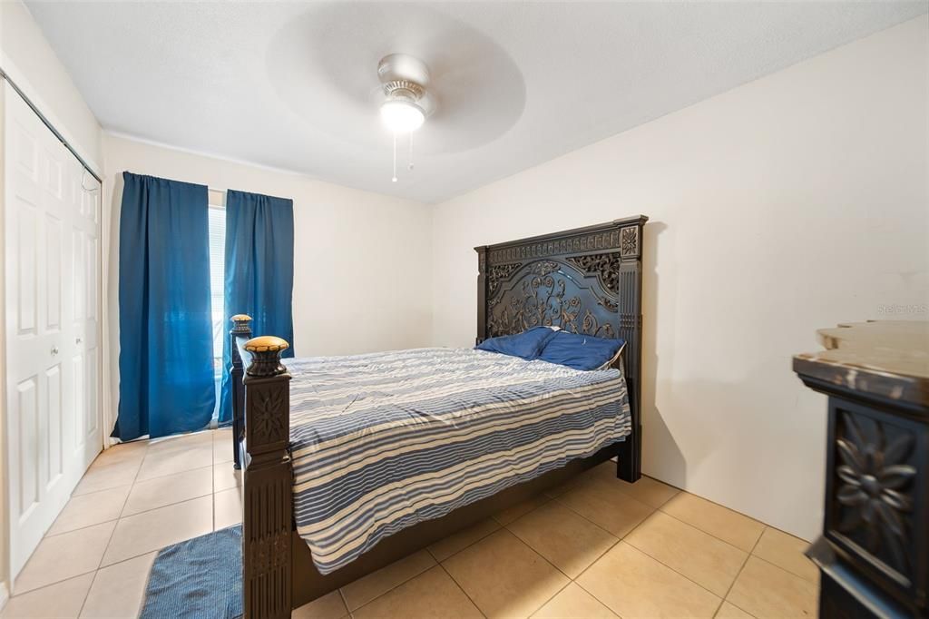 For Sale: $129,990 (2 beds, 2 baths, 895 Square Feet)