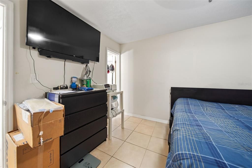 For Sale: $129,990 (2 beds, 2 baths, 895 Square Feet)