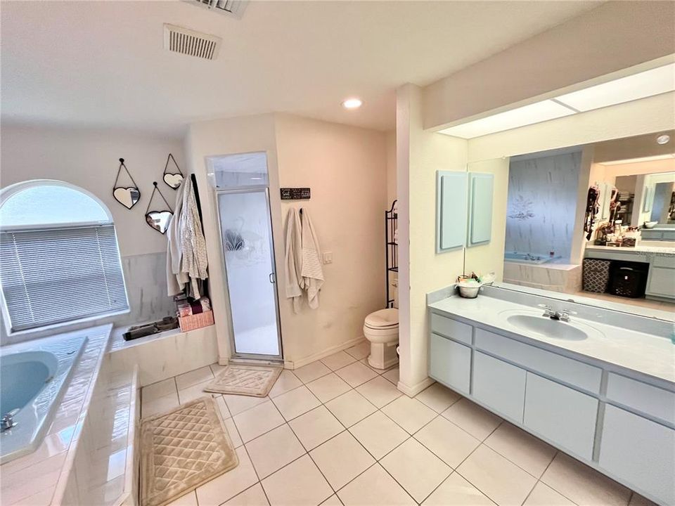 En Venta: $465,000 (3 camas, 2 baños, 2552 Pies cuadrados)