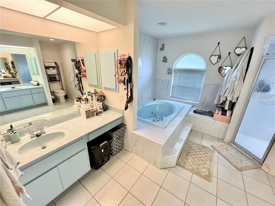 En Venta: $465,000 (3 camas, 2 baños, 2552 Pies cuadrados)