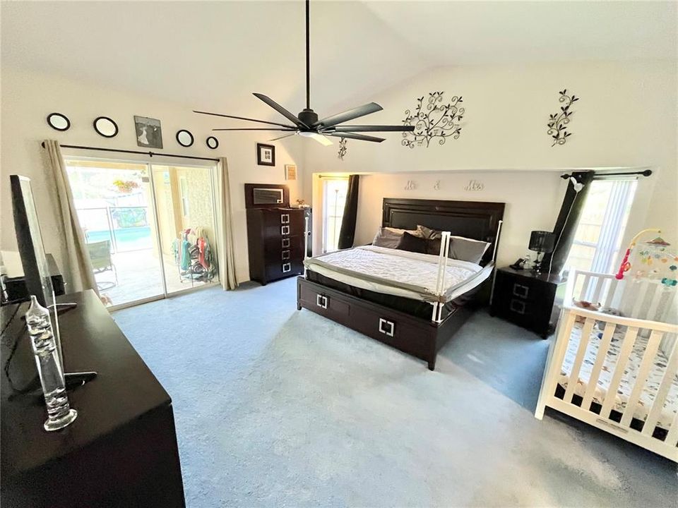 En Venta: $465,000 (3 camas, 2 baños, 2552 Pies cuadrados)