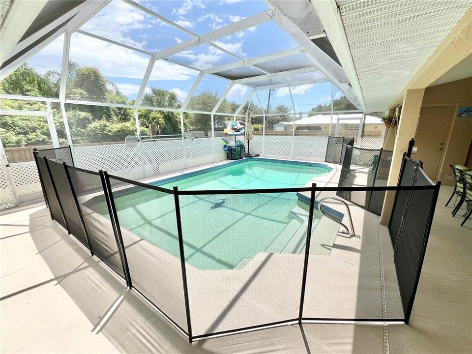 En Venta: $465,000 (3 camas, 2 baños, 2552 Pies cuadrados)