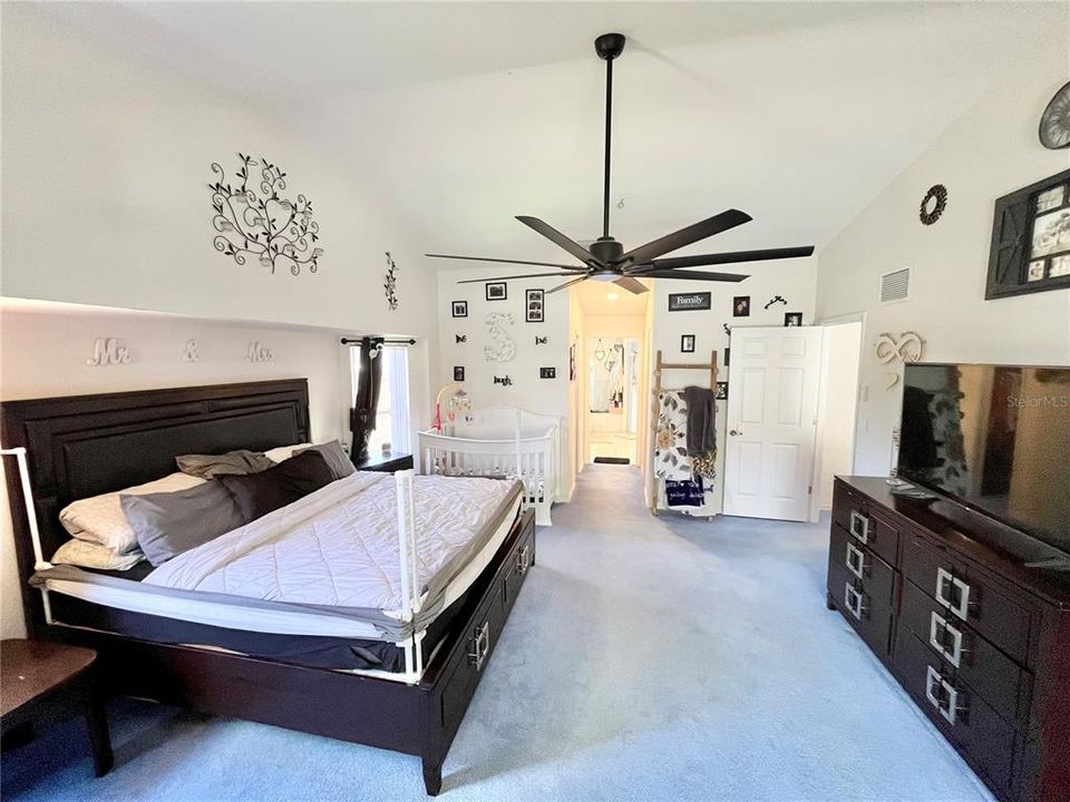 En Venta: $465,000 (3 camas, 2 baños, 2552 Pies cuadrados)