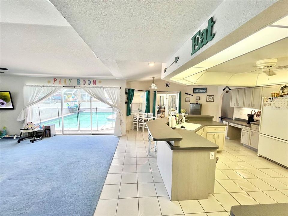 En Venta: $465,000 (3 camas, 2 baños, 2552 Pies cuadrados)