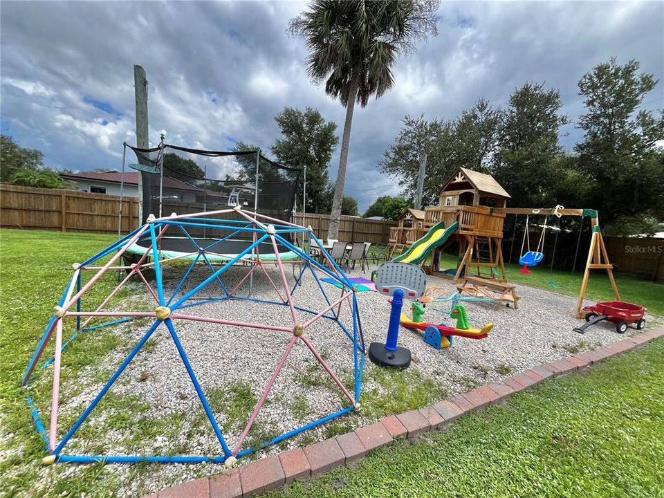 En Venta: $465,000 (3 camas, 2 baños, 2552 Pies cuadrados)