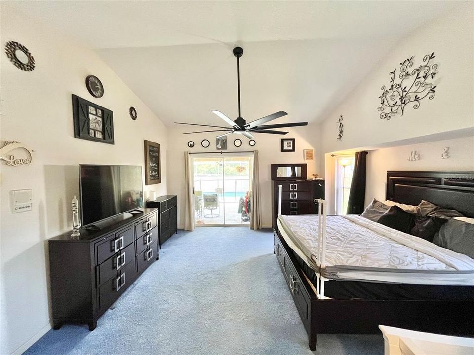 En Venta: $465,000 (3 camas, 2 baños, 2552 Pies cuadrados)