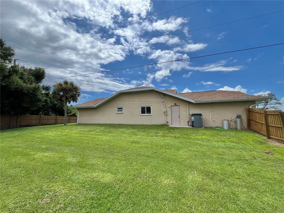 En Venta: $465,000 (3 camas, 2 baños, 2552 Pies cuadrados)