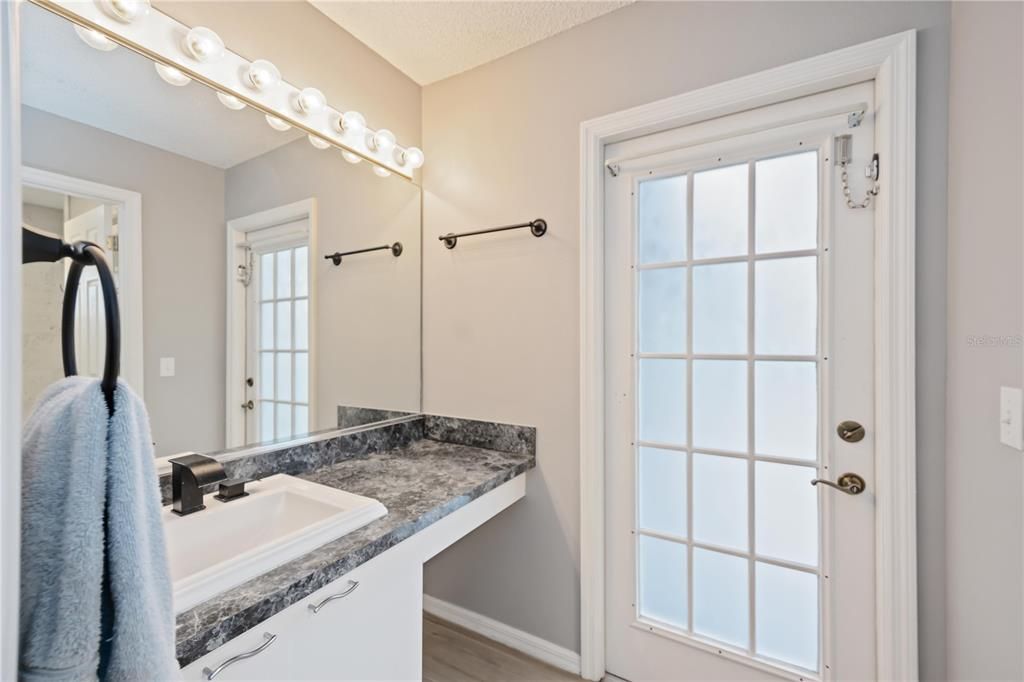 For Sale: $570,000 (3 beds, 2 baths, 2320 Square Feet)