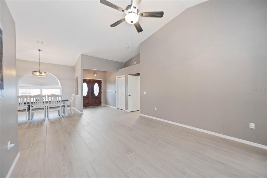 For Sale: $570,000 (3 beds, 2 baths, 2320 Square Feet)