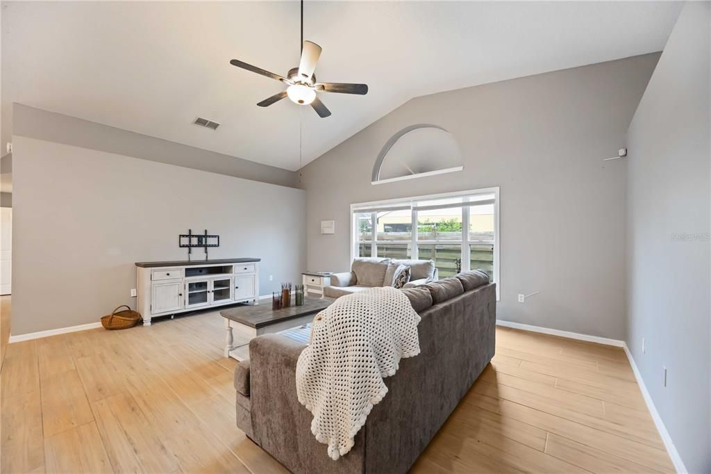 For Sale: $570,000 (3 beds, 2 baths, 2320 Square Feet)