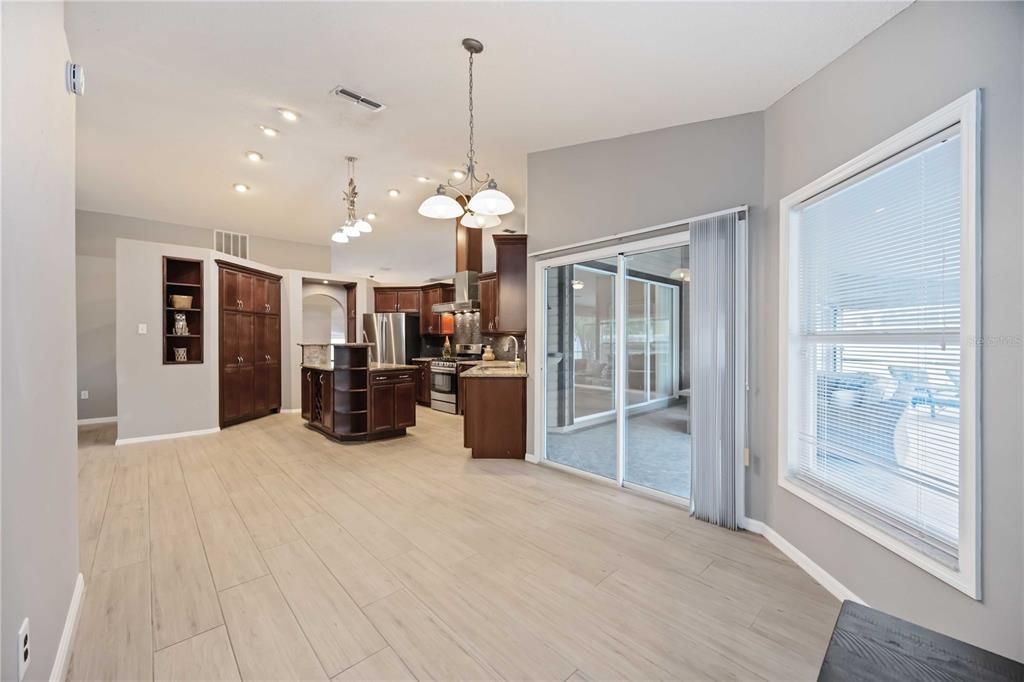 For Sale: $570,000 (3 beds, 2 baths, 2320 Square Feet)