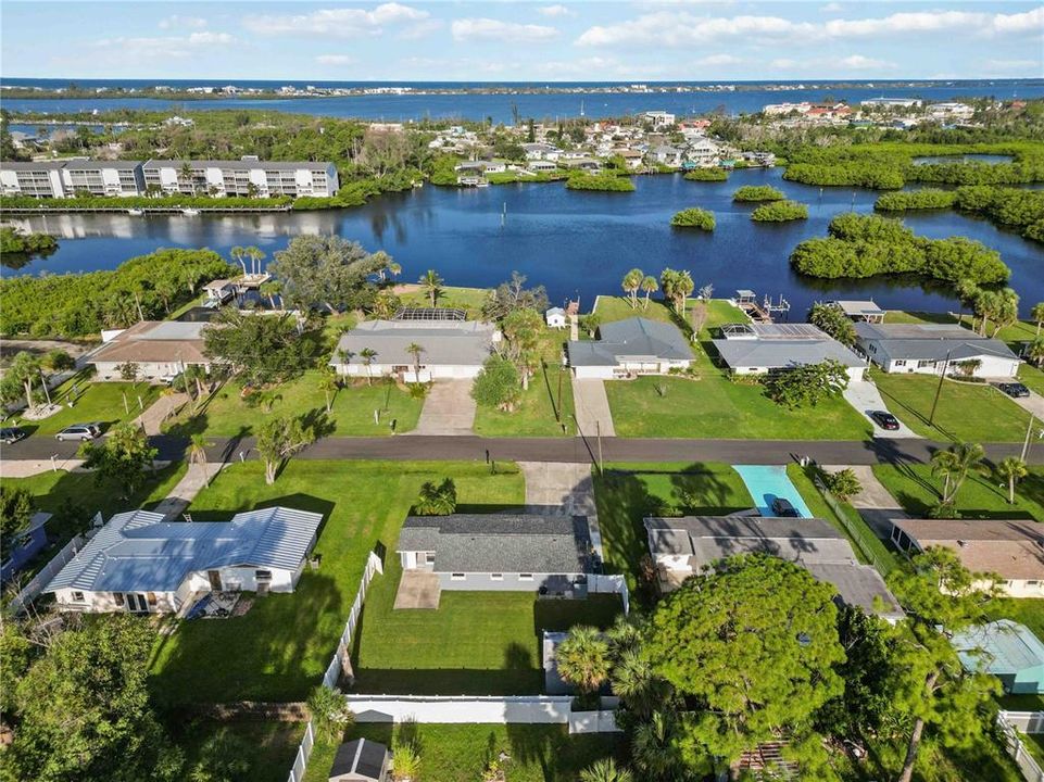 合同活跃: $161,000 (3 贝兹, 2 浴室, 1456 平方英尺)