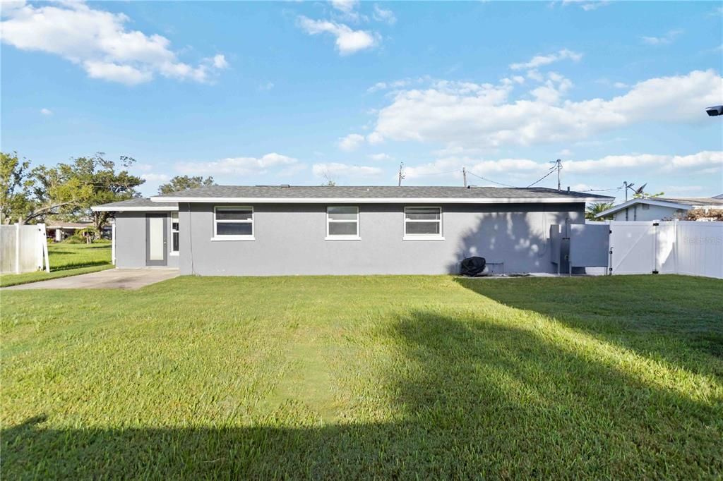 合同活跃: $161,000 (3 贝兹, 2 浴室, 1456 平方英尺)