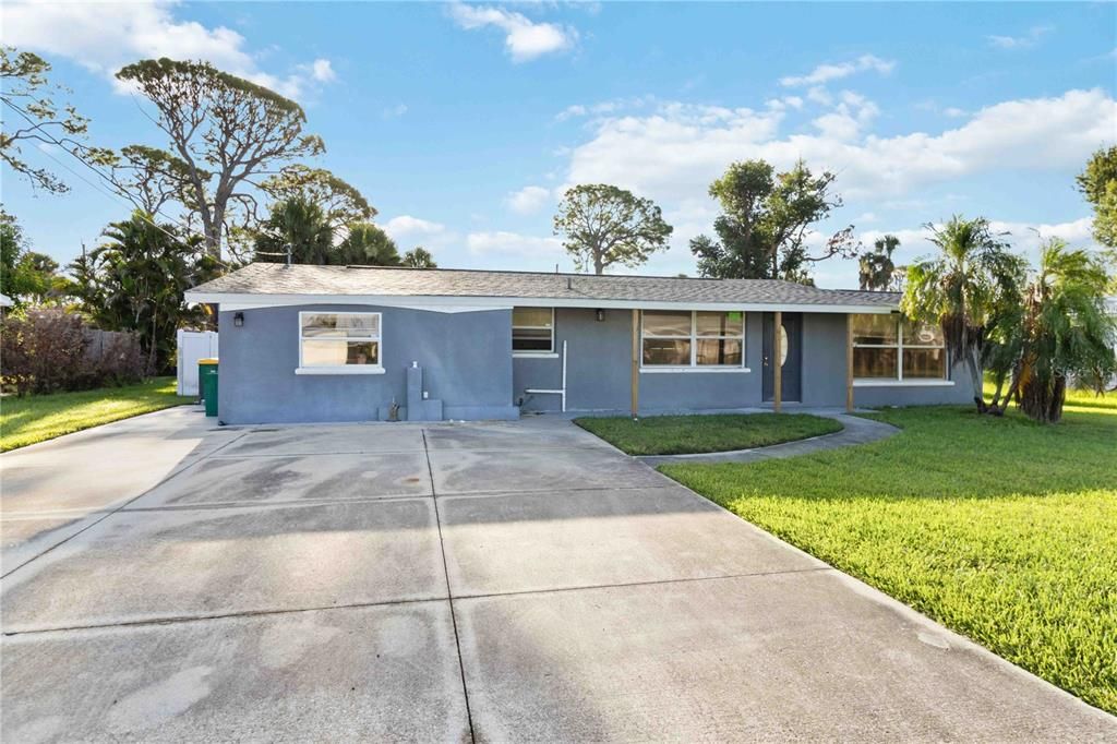 合同活跃: $161,000 (3 贝兹, 2 浴室, 1456 平方英尺)