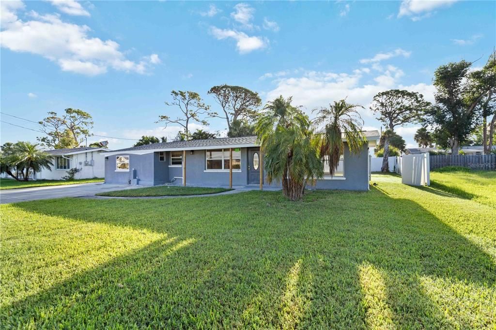 合同活跃: $161,000 (3 贝兹, 2 浴室, 1456 平方英尺)