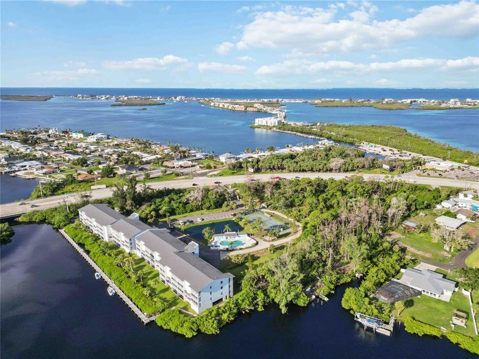 合同活跃: $161,000 (3 贝兹, 2 浴室, 1456 平方英尺)