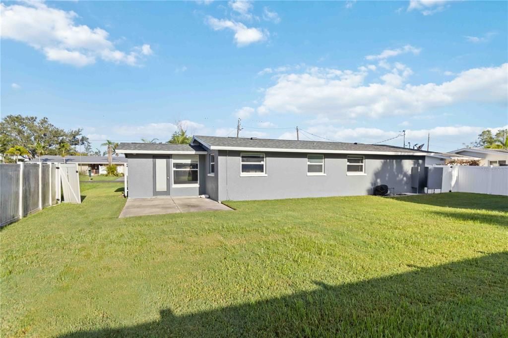 合同活跃: $161,000 (3 贝兹, 2 浴室, 1456 平方英尺)