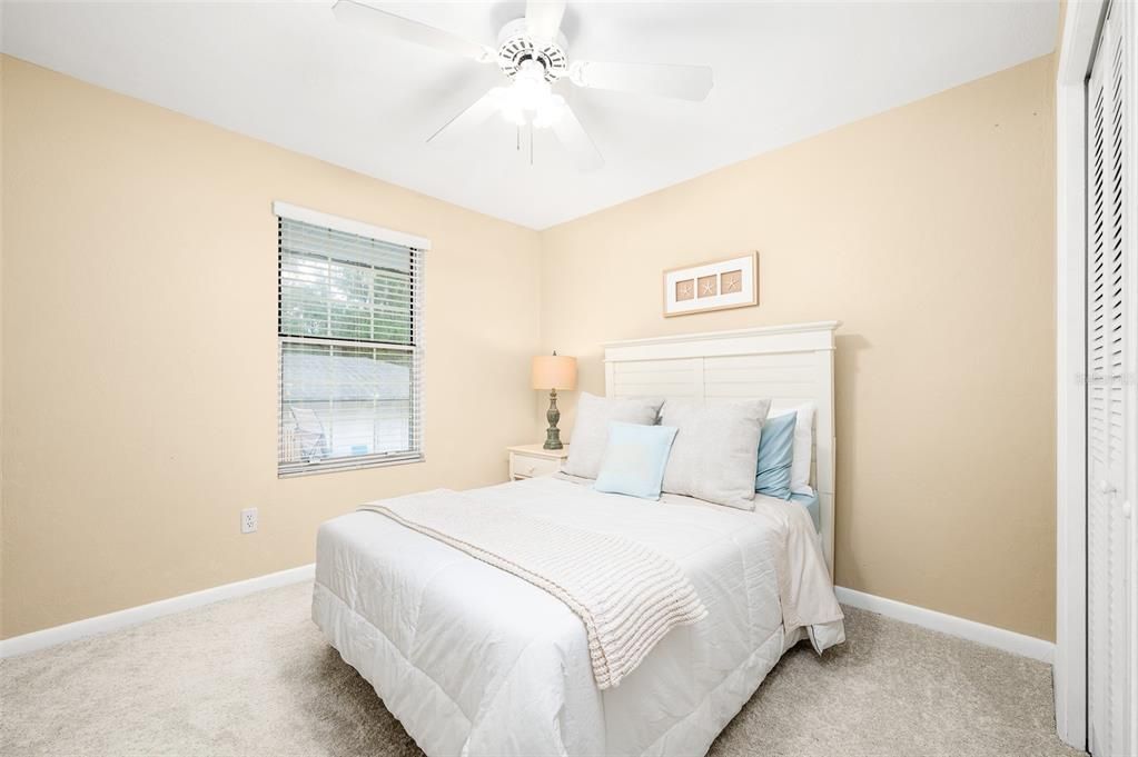 待售: $199,000 (3 贝兹, 1 浴室, 1382 平方英尺)