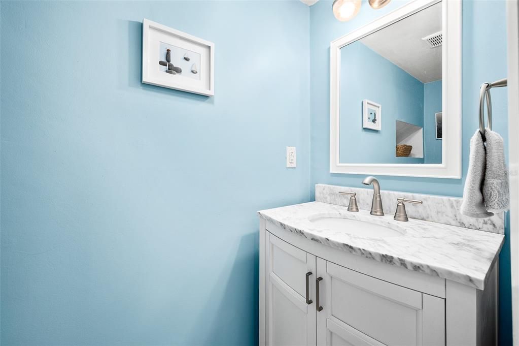 待售: $199,000 (3 贝兹, 1 浴室, 1382 平方英尺)