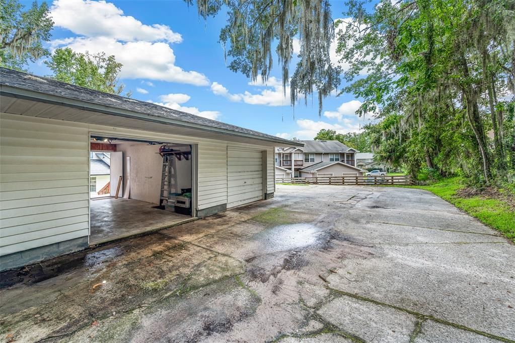 待售: $199,000 (3 贝兹, 1 浴室, 1382 平方英尺)