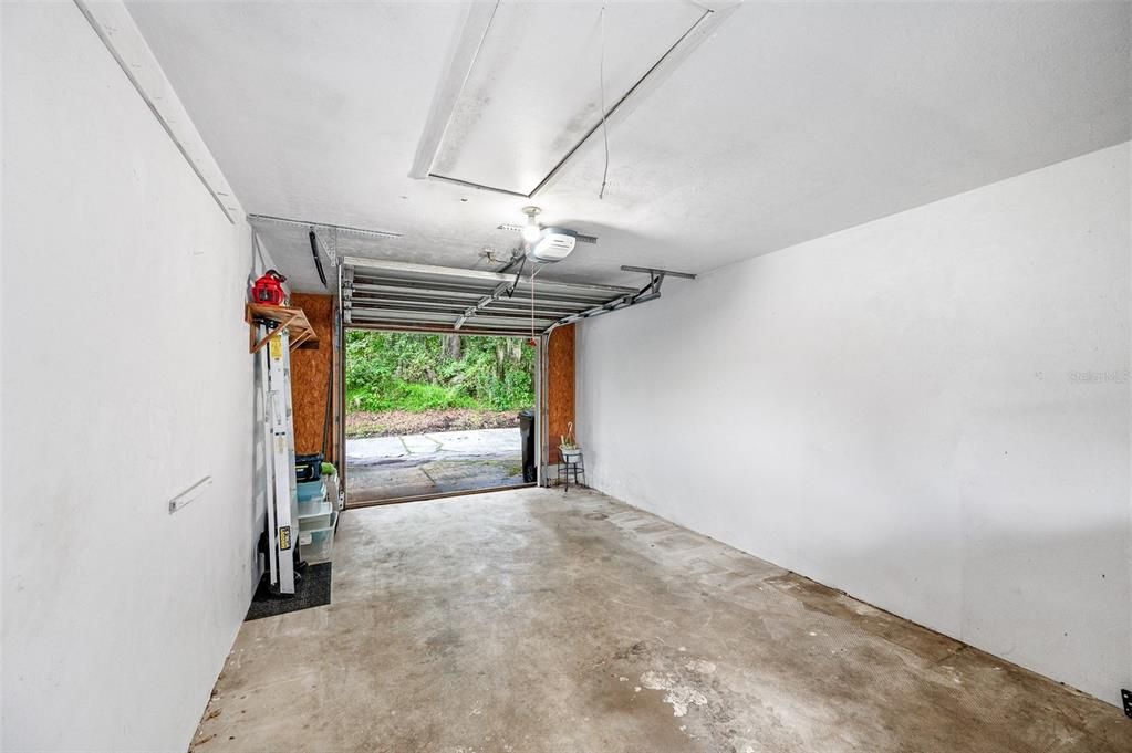 待售: $199,000 (3 贝兹, 1 浴室, 1382 平方英尺)