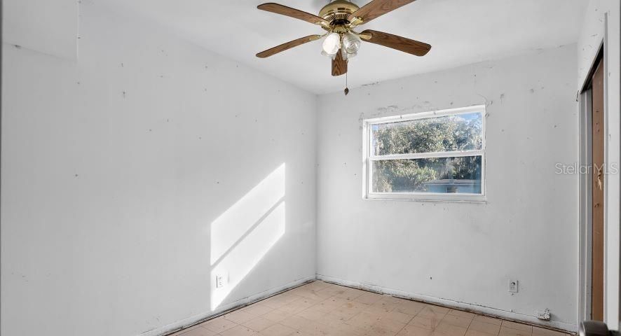 待售: $132,500 (3 贝兹, 1 浴室, 1032 平方英尺)