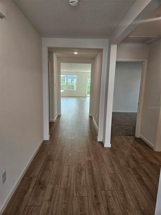 На продажу: $384,990 (3 спален, 2 ванн, 1714 Квадратных фут)