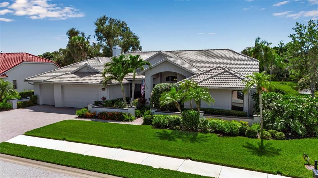 Active With Contract: $1,300,000 (4 beds, 3 baths, 3168 Square Feet)