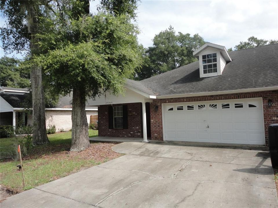 最近租的: $1,600 (3 贝兹, 2 浴室, 1489 平方英尺)