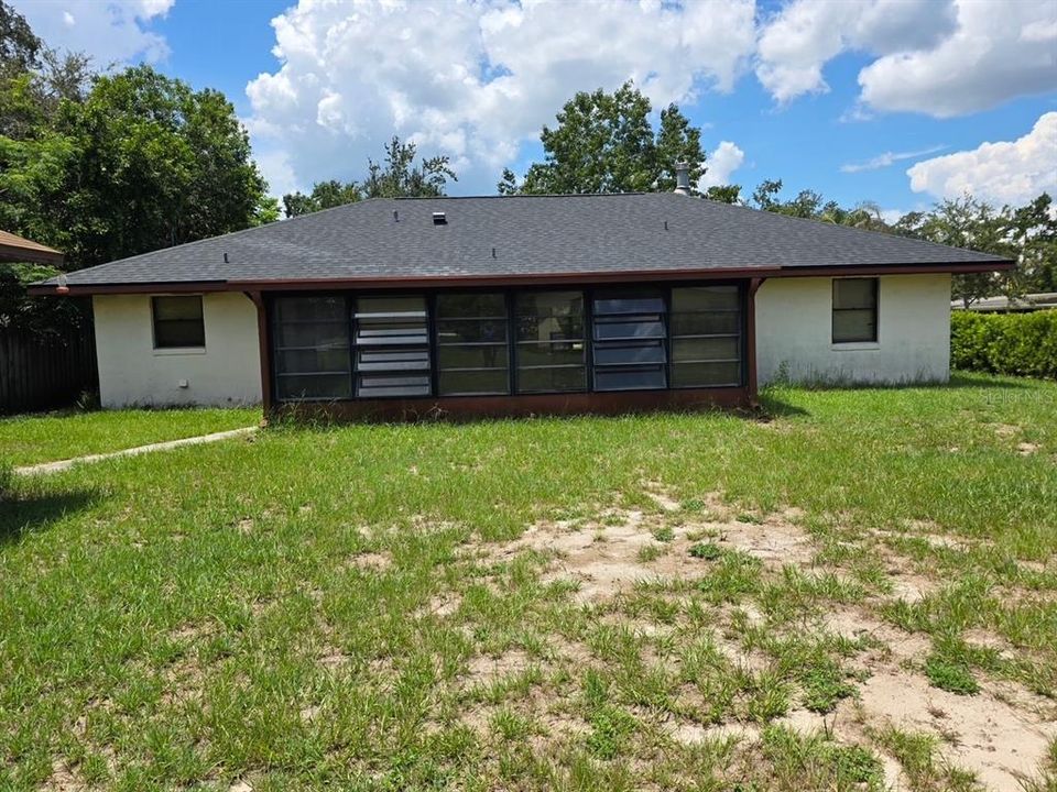 For Rent: $2,150 (3 beds, 2 baths, 1380 Square Feet)