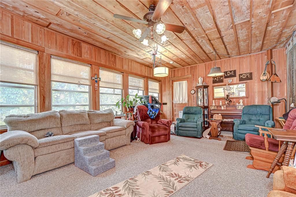 待售: $985,000 (5 贝兹, 2 浴室, 2558 平方英尺)