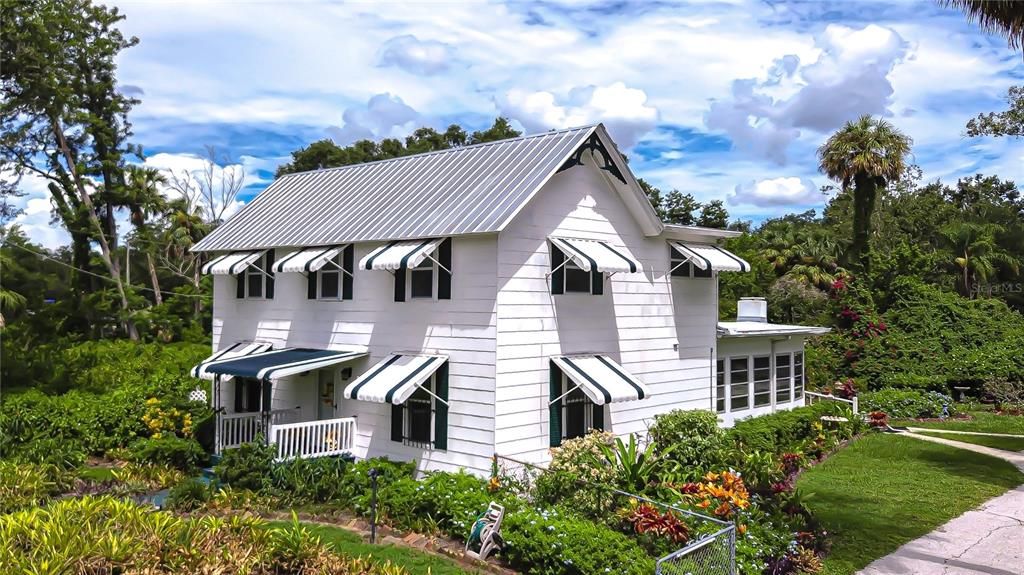 待售: $985,000 (5 贝兹, 2 浴室, 2558 平方英尺)