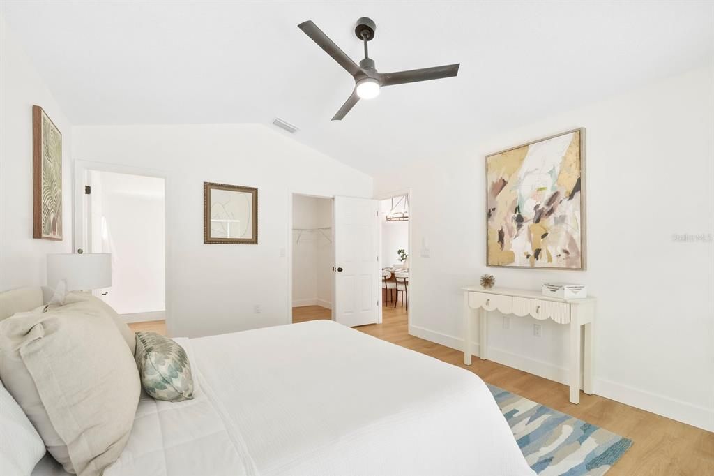 Под контрактом: $448,000 (4 спален, 2 ванн, 1849 Квадратных фут)