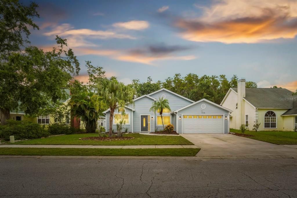 Под контрактом: $448,000 (4 спален, 2 ванн, 1849 Квадратных фут)