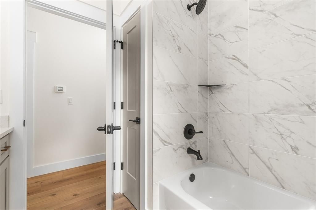 待售: $379,000 (3 贝兹, 2 浴室, 1845 平方英尺)