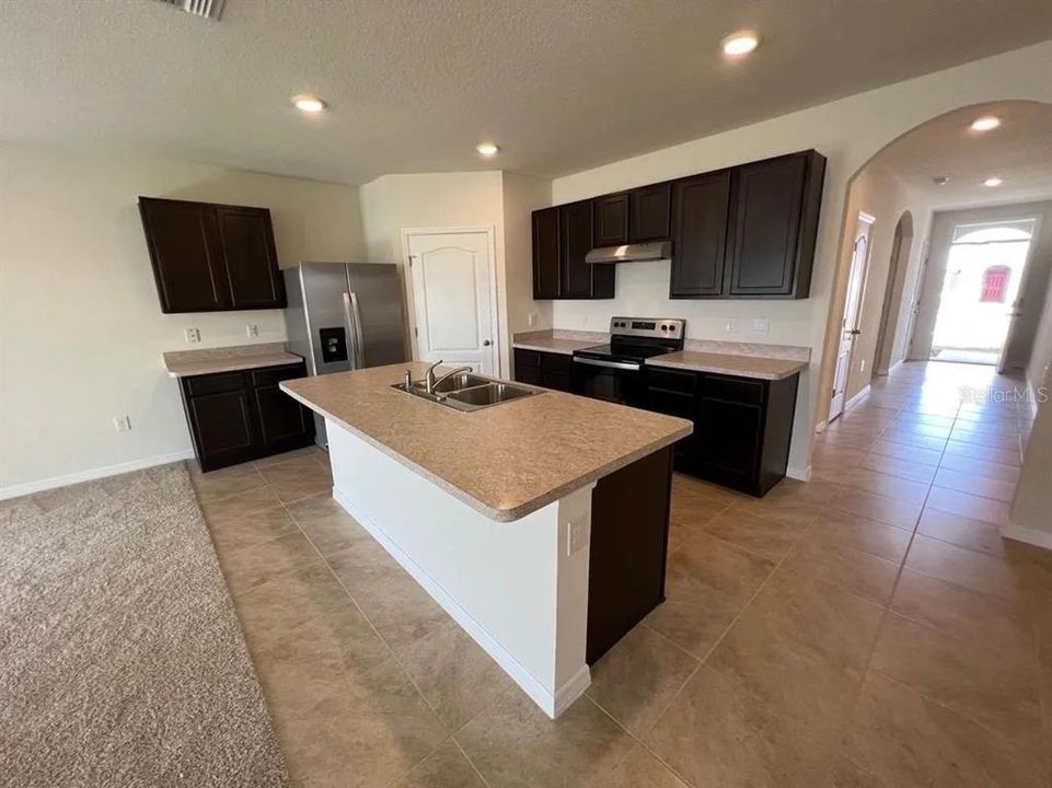 Active With Contract: $2,100 (4 beds, 2 baths, 1867 Square Feet)