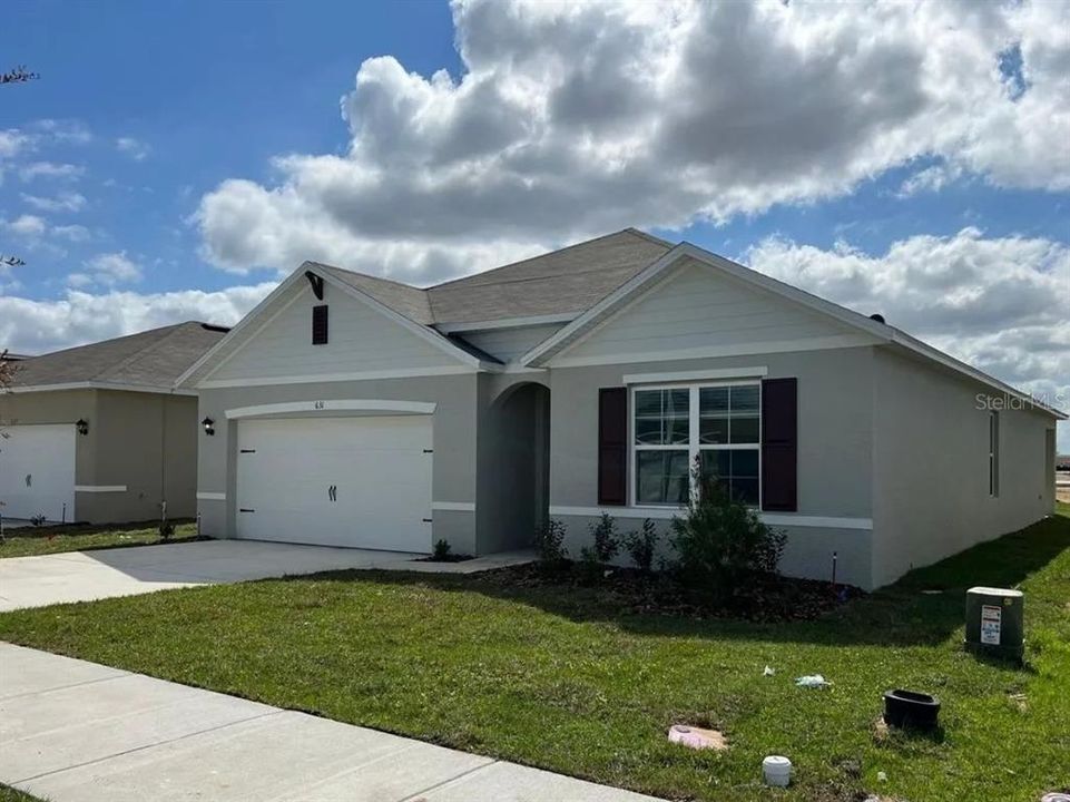 Active With Contract: $2,100 (4 beds, 2 baths, 1867 Square Feet)