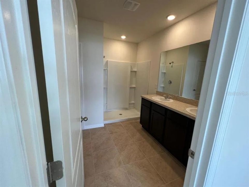 Active With Contract: $2,100 (4 beds, 2 baths, 1867 Square Feet)