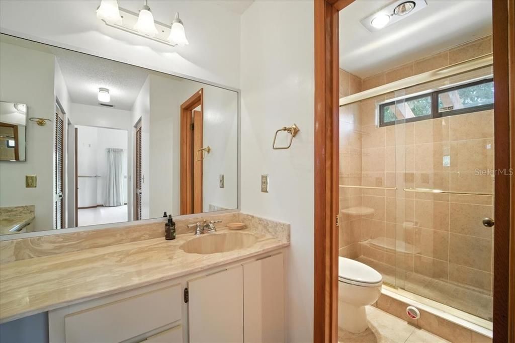 En Venta: $244,900 (3 camas, 2 baños, 1665 Pies cuadrados)